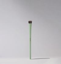 NATURAL FIBER BLENDER EYESHADOW BRUSH 