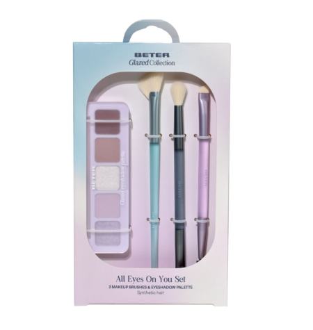 Pincéis de maquilhagem e paleta de sombras de olhos